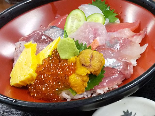 ���̉w���c�̊C�N��