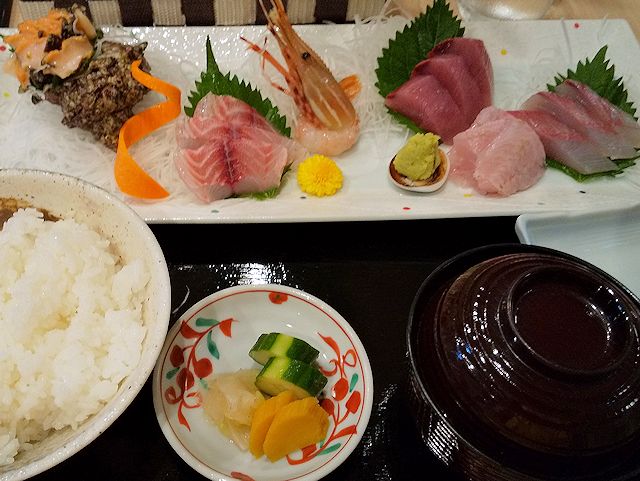 �ɓ�����@�j�V�����̎h�g��H