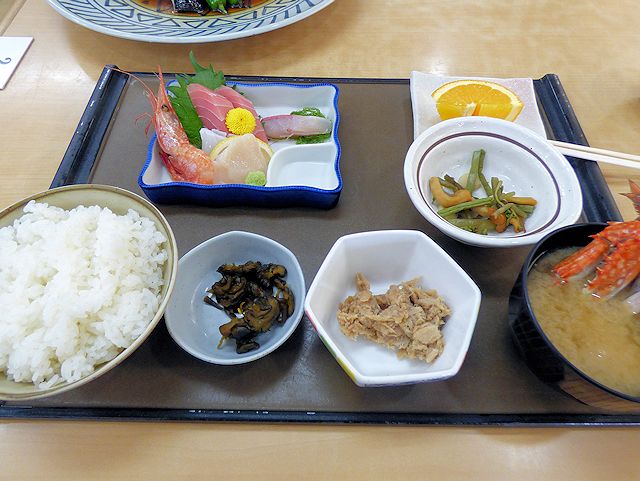 �߉ϖ��������Ȏs��̐X�c���Y�ŐH�ׂ��u�����ϒ�H